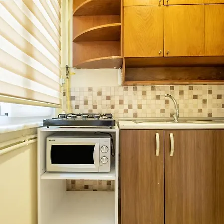 Lejlighed Excellent Flat With Balcony Located Near Kabatas Ferry Station And Taksim Square In Beyoglu