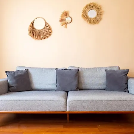 Excellent Flat With Balcony Located Near Kabatas Ferry Station And Taksim Square In Beyoglu * Istanbul